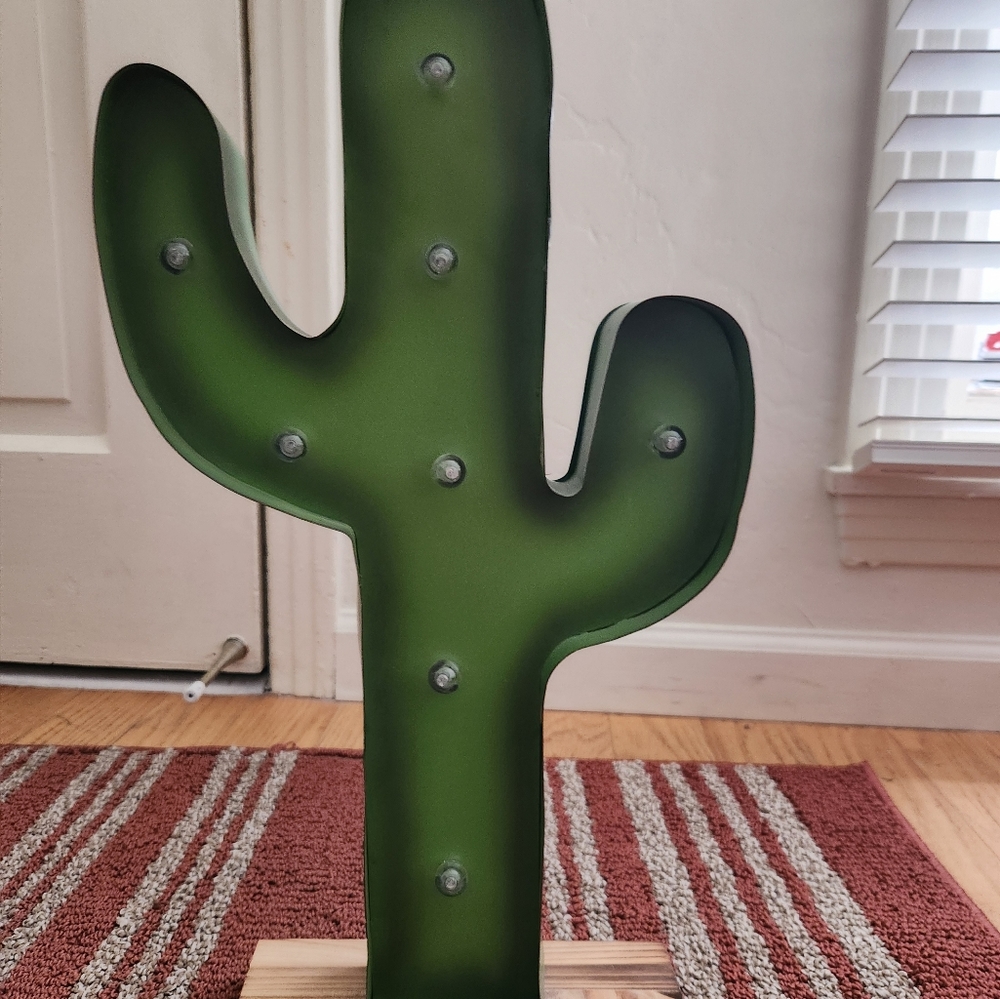 Cactus Light - Picture 3 of 4